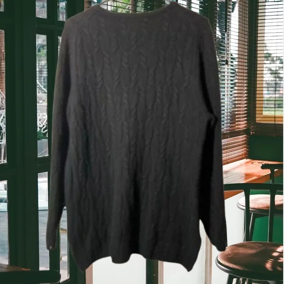100% Cashmere Precious Fibers Gray Cable Knit Sweater