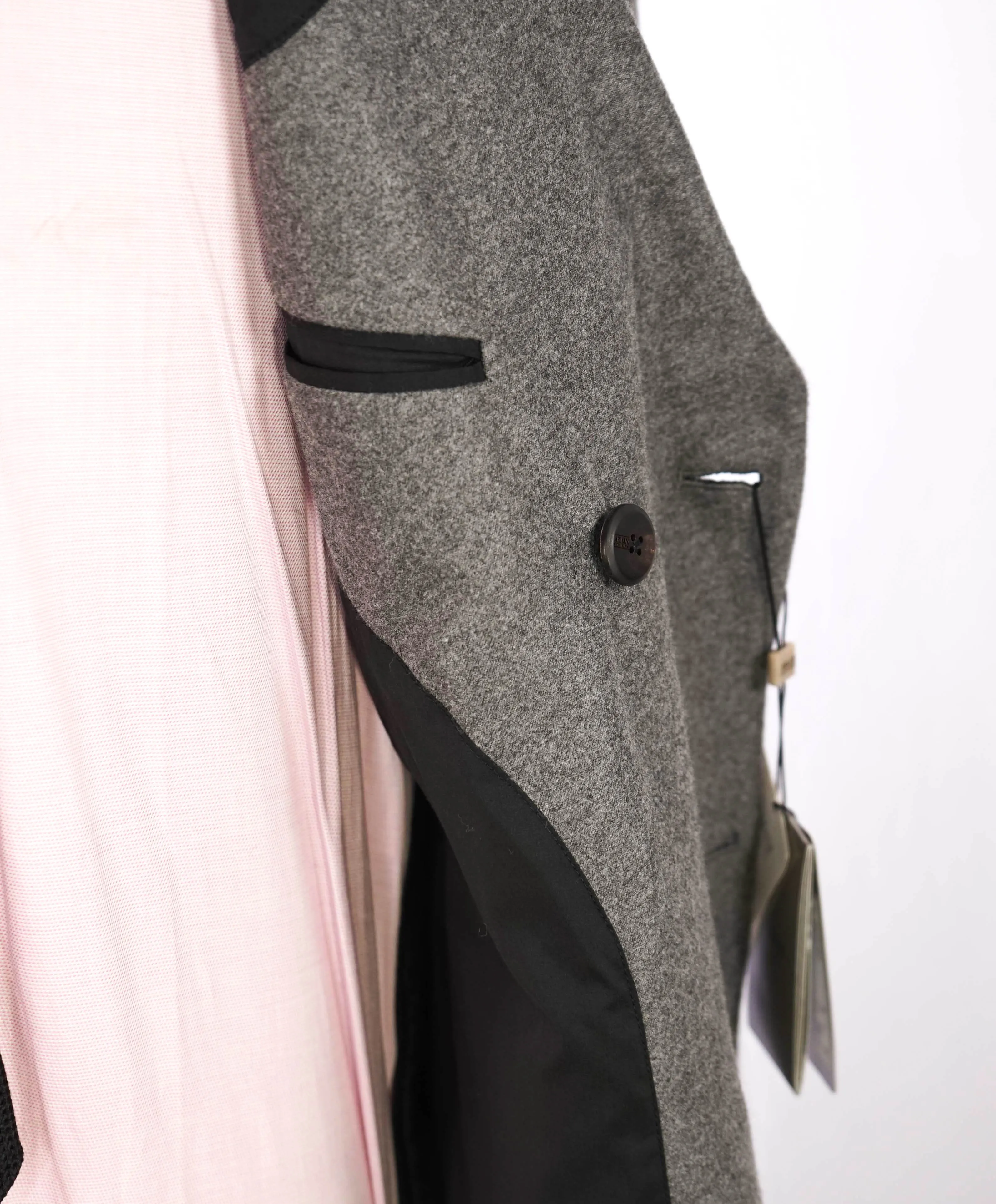 $1,995 ARMANI COLLEZIONI - Double Breasted Gray WATER PROOF Coat / Blazer - 38R