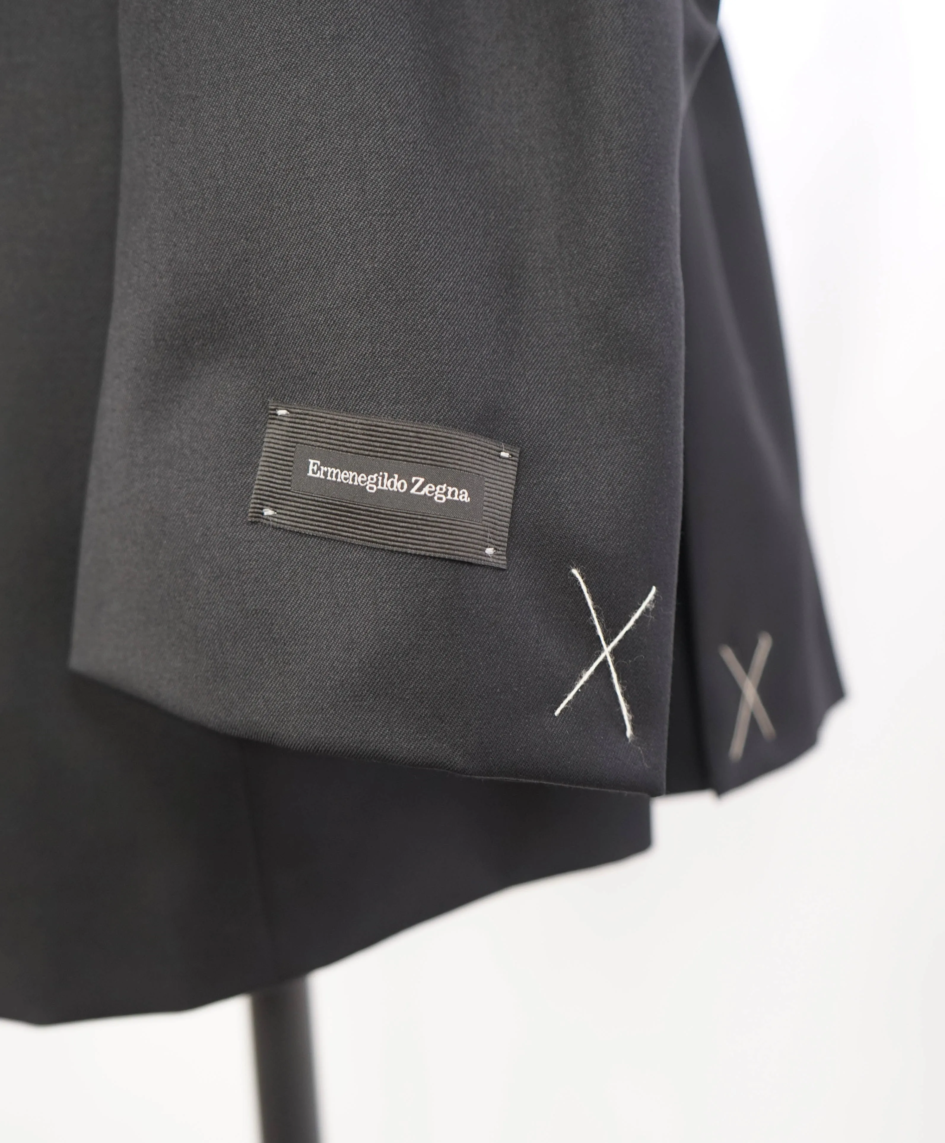 $2,995 ERMENEGILDO ZEGNA - PEAK LAPEL Black Wool Tuxedo- 48R 44W