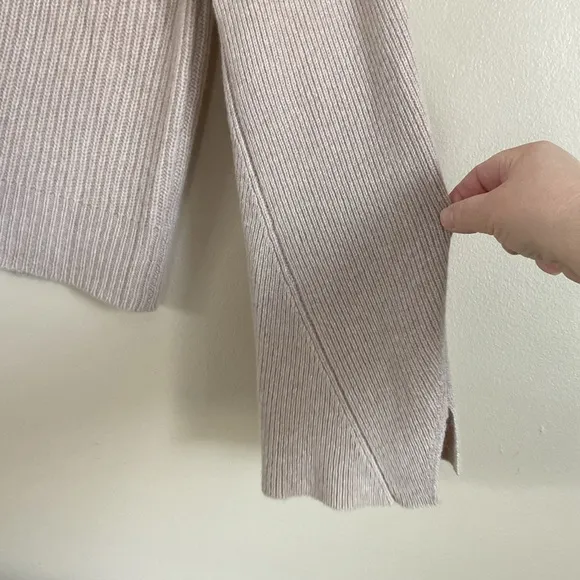 360Cashmere - Ribbed Knit Sweater Crew Neck Long Sleeve with Cuff Slits