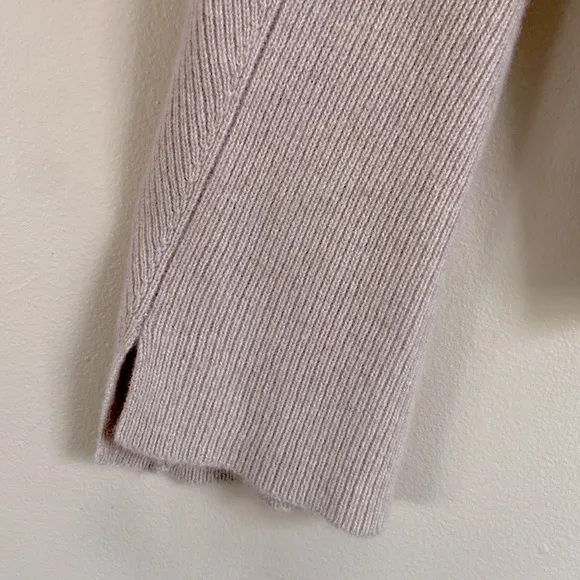 360Cashmere - Ribbed Knit Sweater Crew Neck Long Sleeve with Cuff Slits