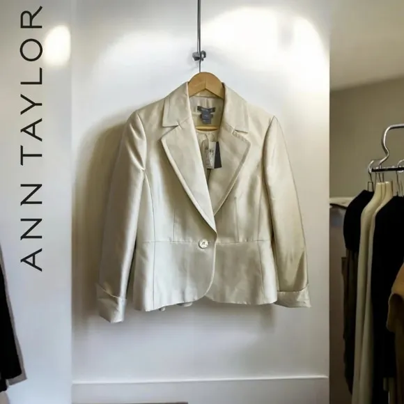 80%OFF❣️NWT Ann Taylor Champagne Silk/Wool Blazer, 8 &amp; Tank Top, M, 2 Pc SET