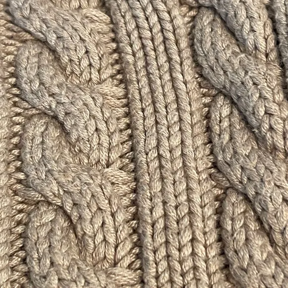 Abercrombie Cable Knit Cotton-BlendSweater Vest Tank Top size medium