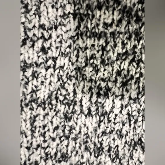 ALICE   OLIVIA Med Lizzy Black &amp; White Cashmere Blend Chunky Sweater Orig $385