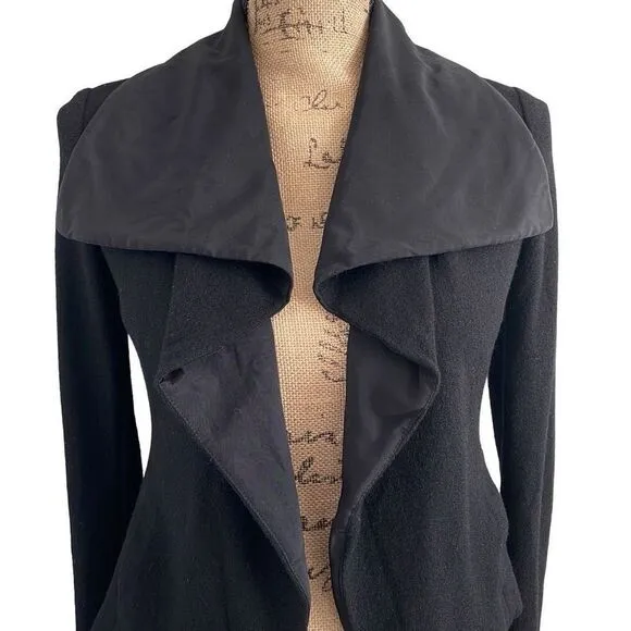 Ann Taylor Black Blazer/Jacket with Hook Closure XS