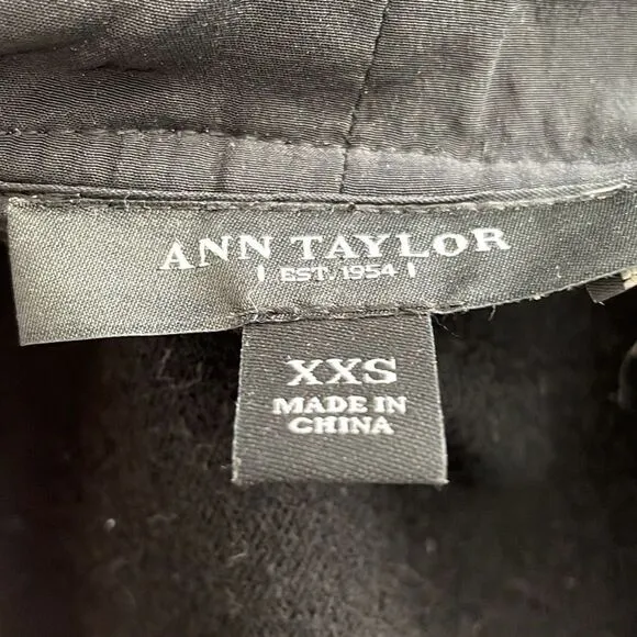 Ann Taylor Black Blazer/Jacket with Hook Closure XS