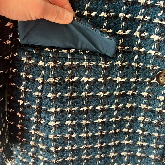 Ann Taylor NWT The Greenwich Blazer in Tweed.  Size 6P.