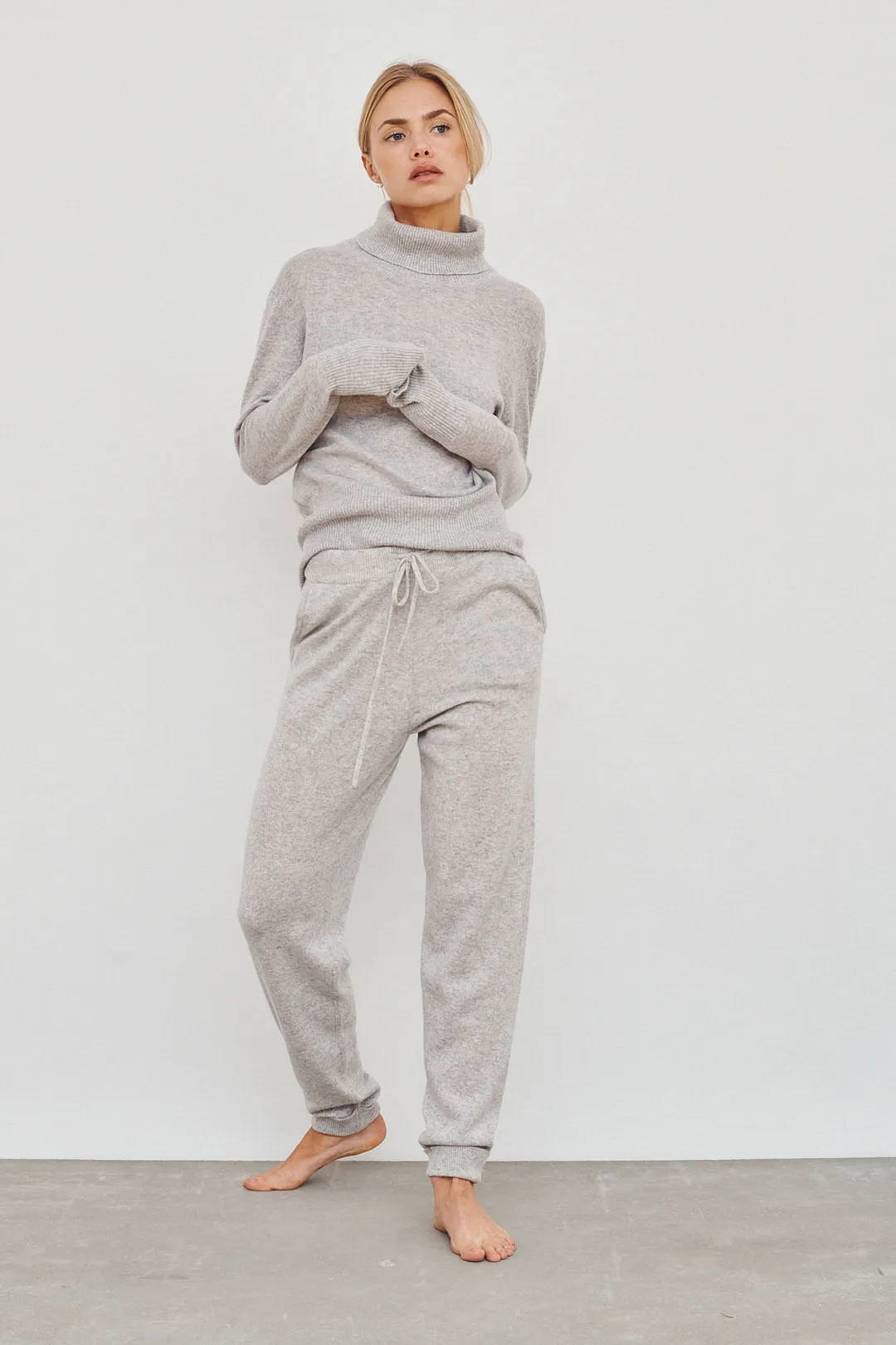 Annemo Sweater