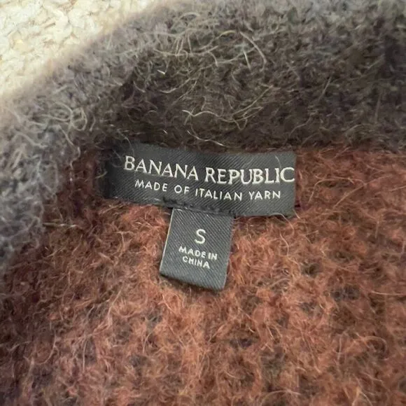 Banana Republic Chocolate brown Alpaca Yarn Sweater/ Italian Yarn Sweater size S