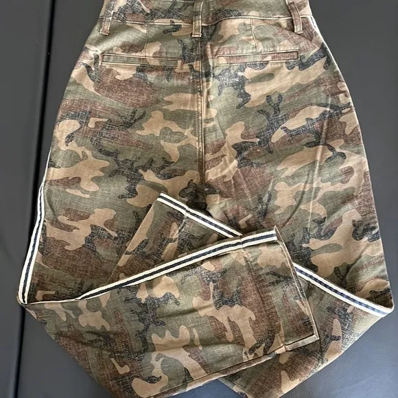 CAMO HIGH RISE STRAIGHT