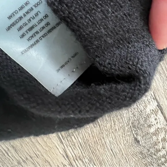 cashmere crewneck sweater