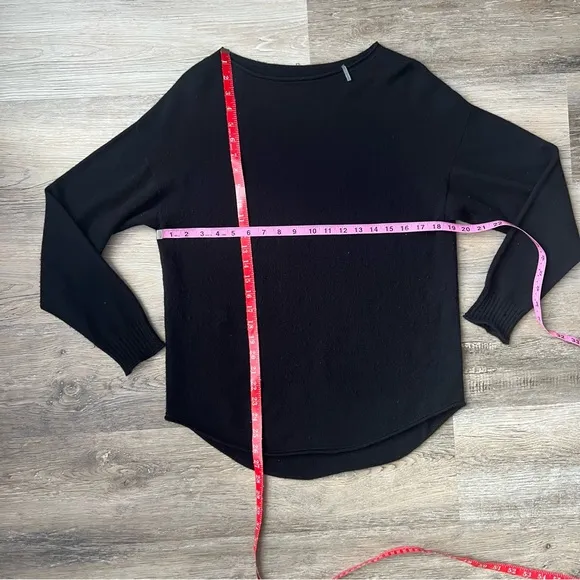 cashmere crewneck sweater