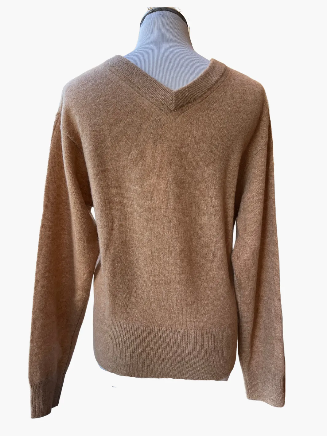 CASHMERE WIDE VNECK IN CAMEL HEATHER