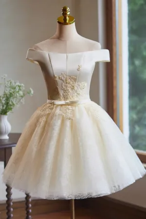 Champagne A Line Off the Shoulder Lace Appliques Short Homecoming Dress