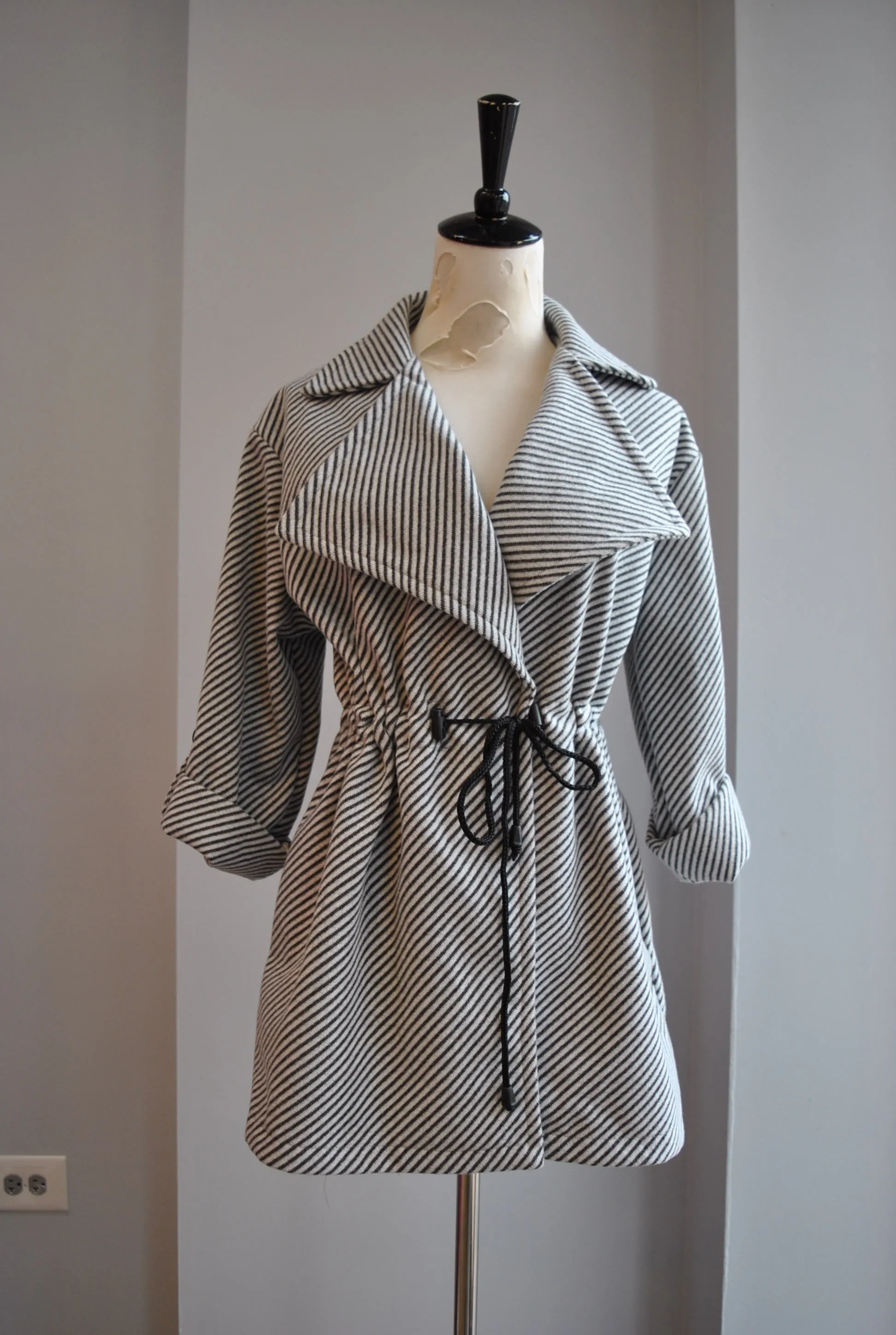 CHARCOAL GREY SPRING JACKET