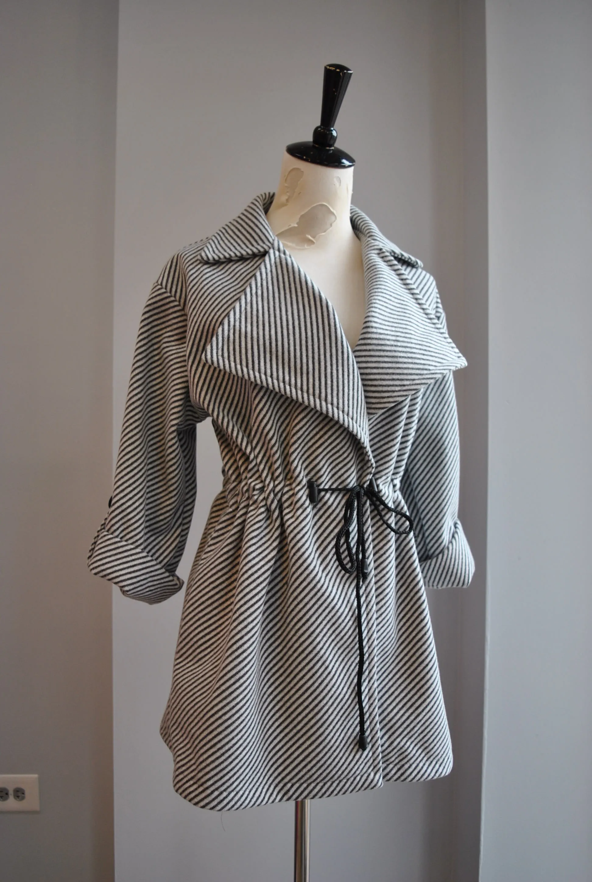 CHARCOAL GREY SPRING JACKET