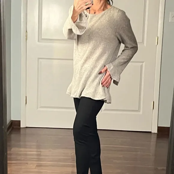Charter Club cashmere peplum hem with rings tin broach sweater size Peti…