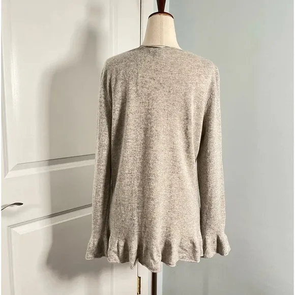 Charter Club cashmere peplum hem with rings tin broach sweater size Peti…