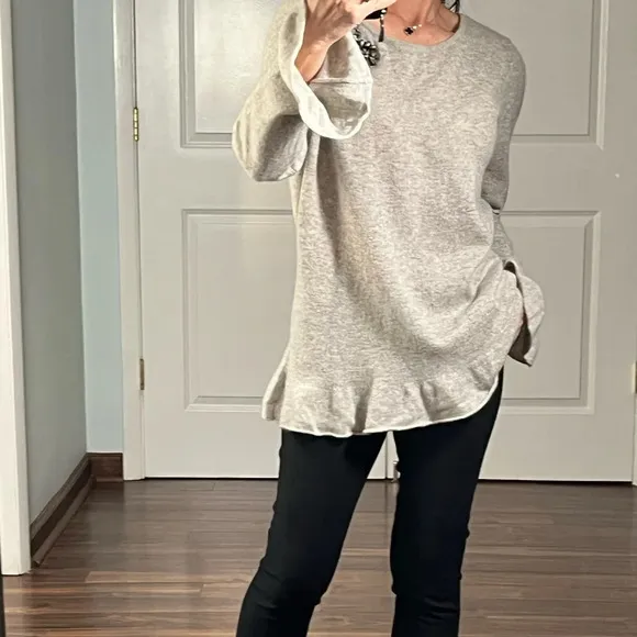 Charter Club cashmere peplum hem with rings tin broach sweater size Peti…
