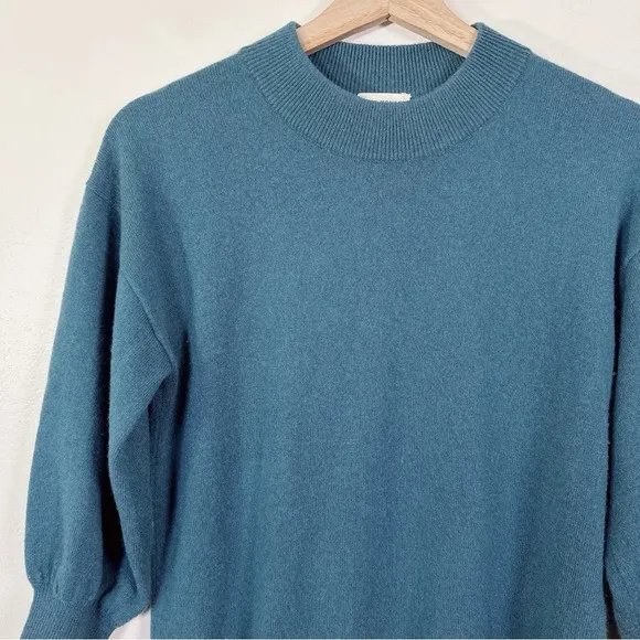 Club Monaco Womens Size Small Cashmere Blue Mockneck Sweater