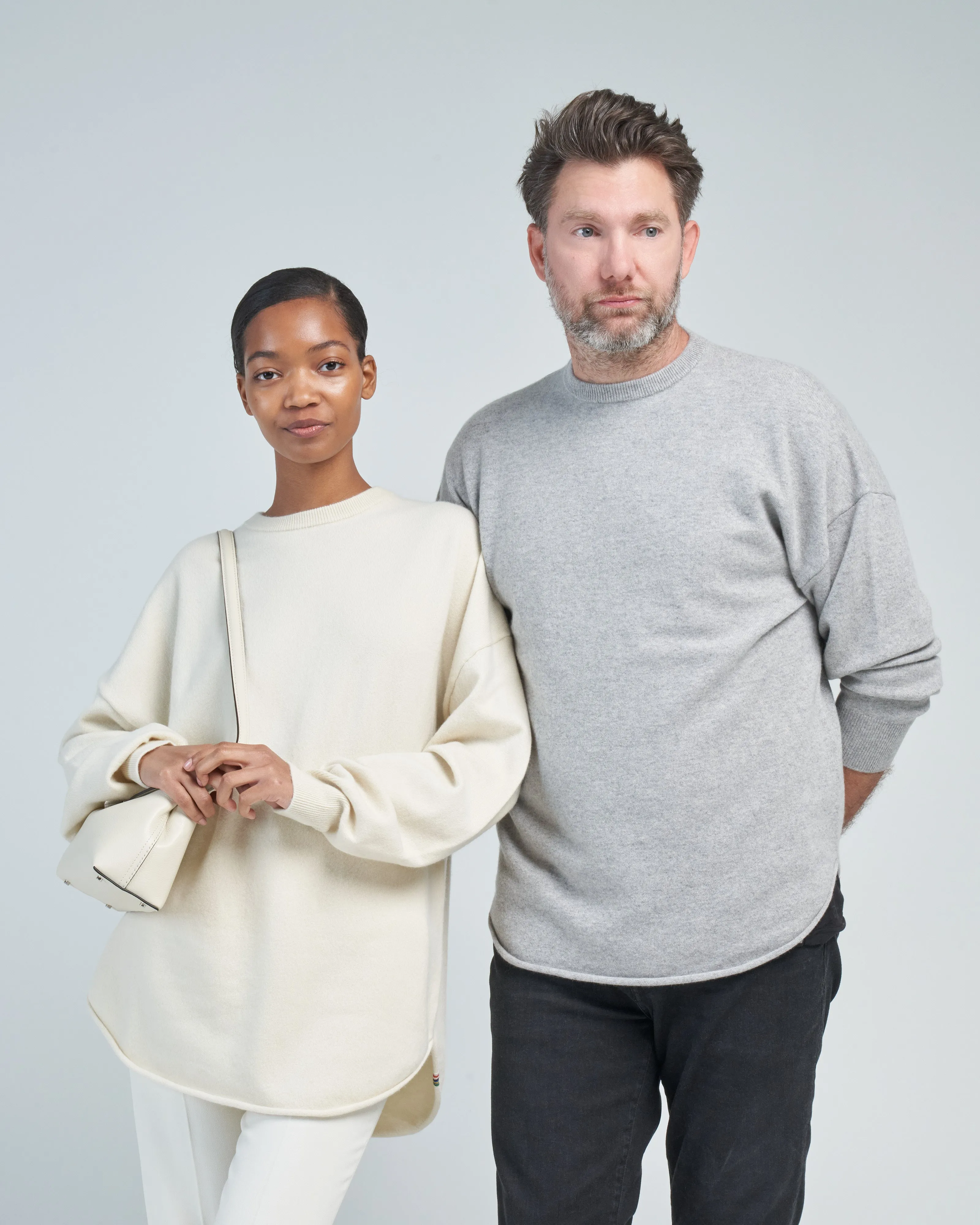 crew hop oversized curve hem sweater