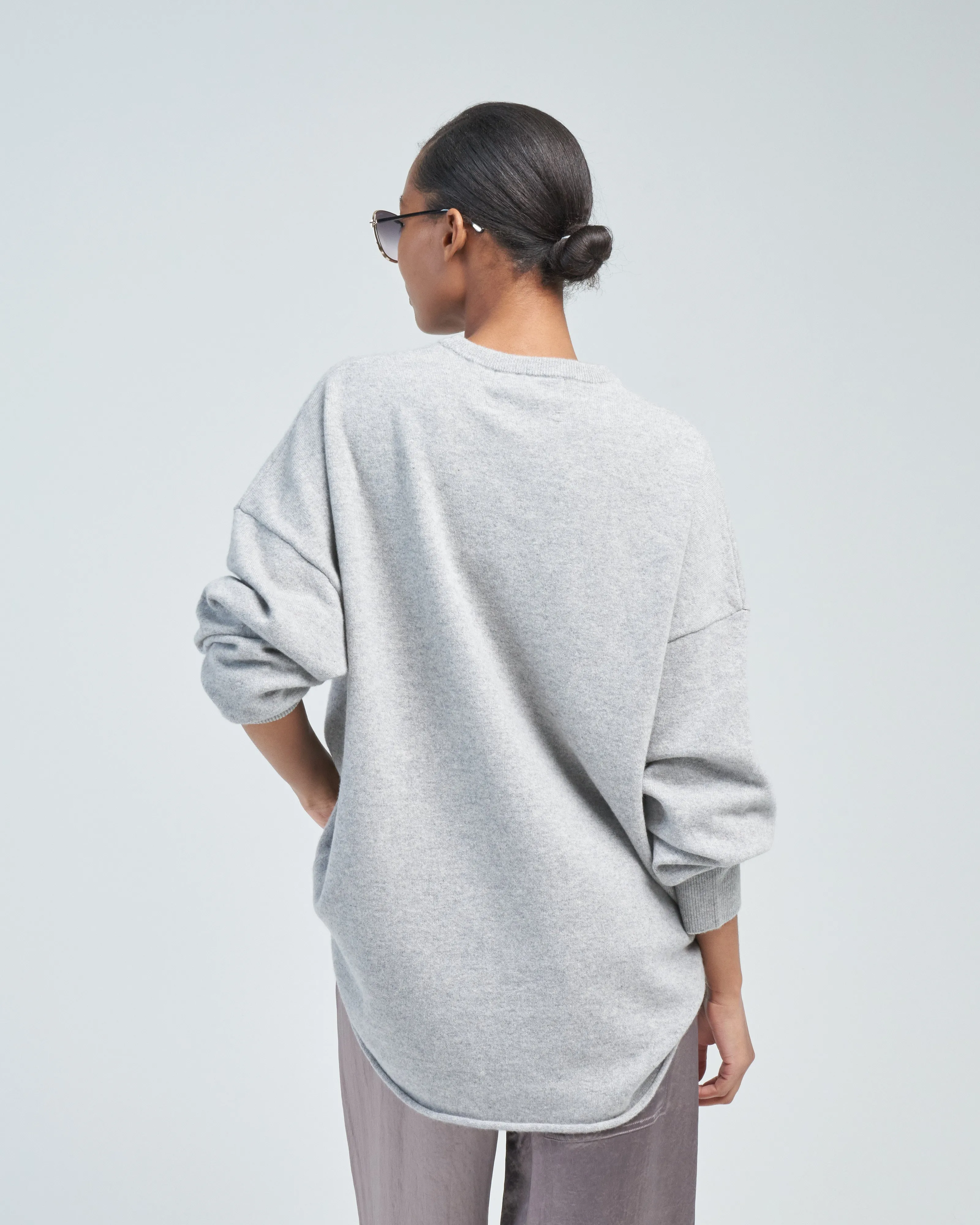 crew hop oversized curve hem sweater
