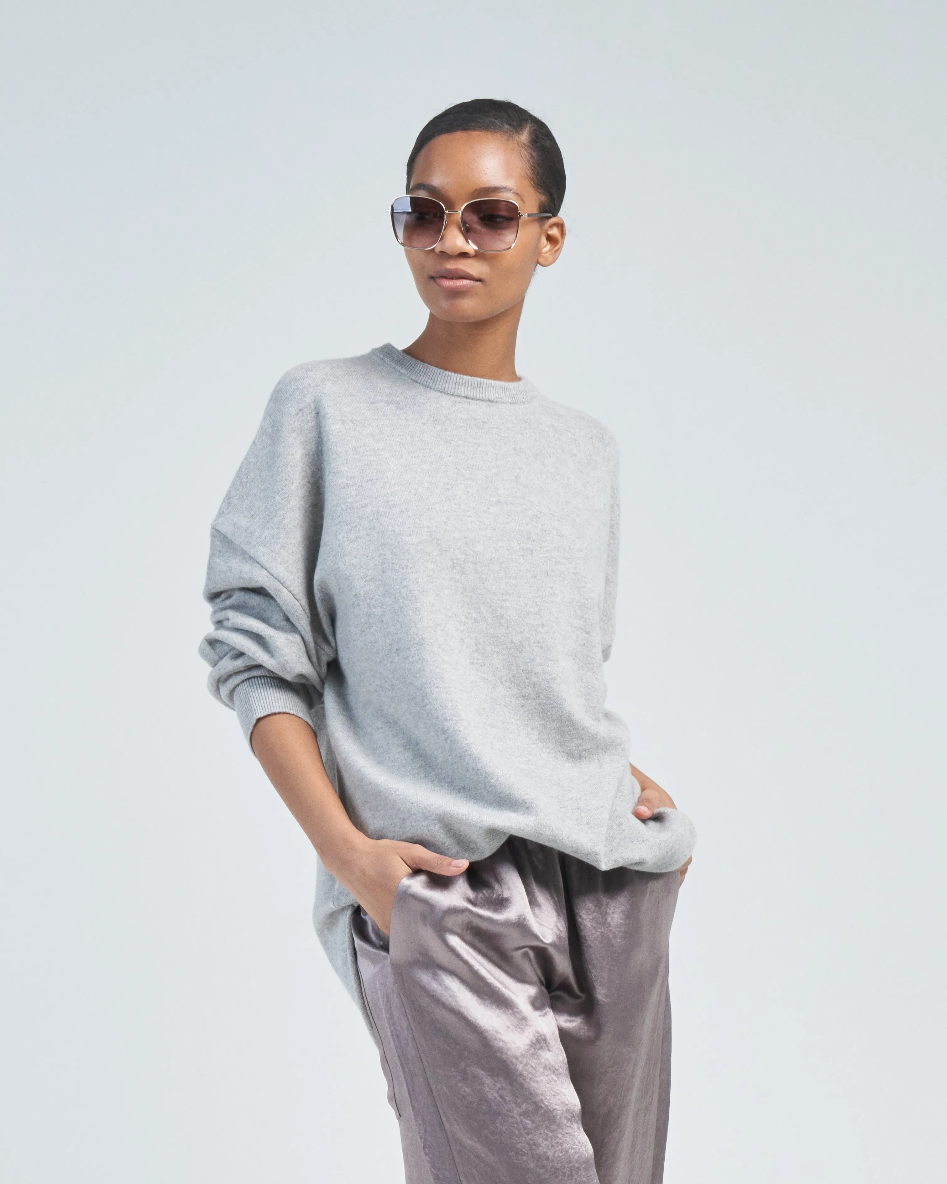 crew hop oversized curve hem sweater