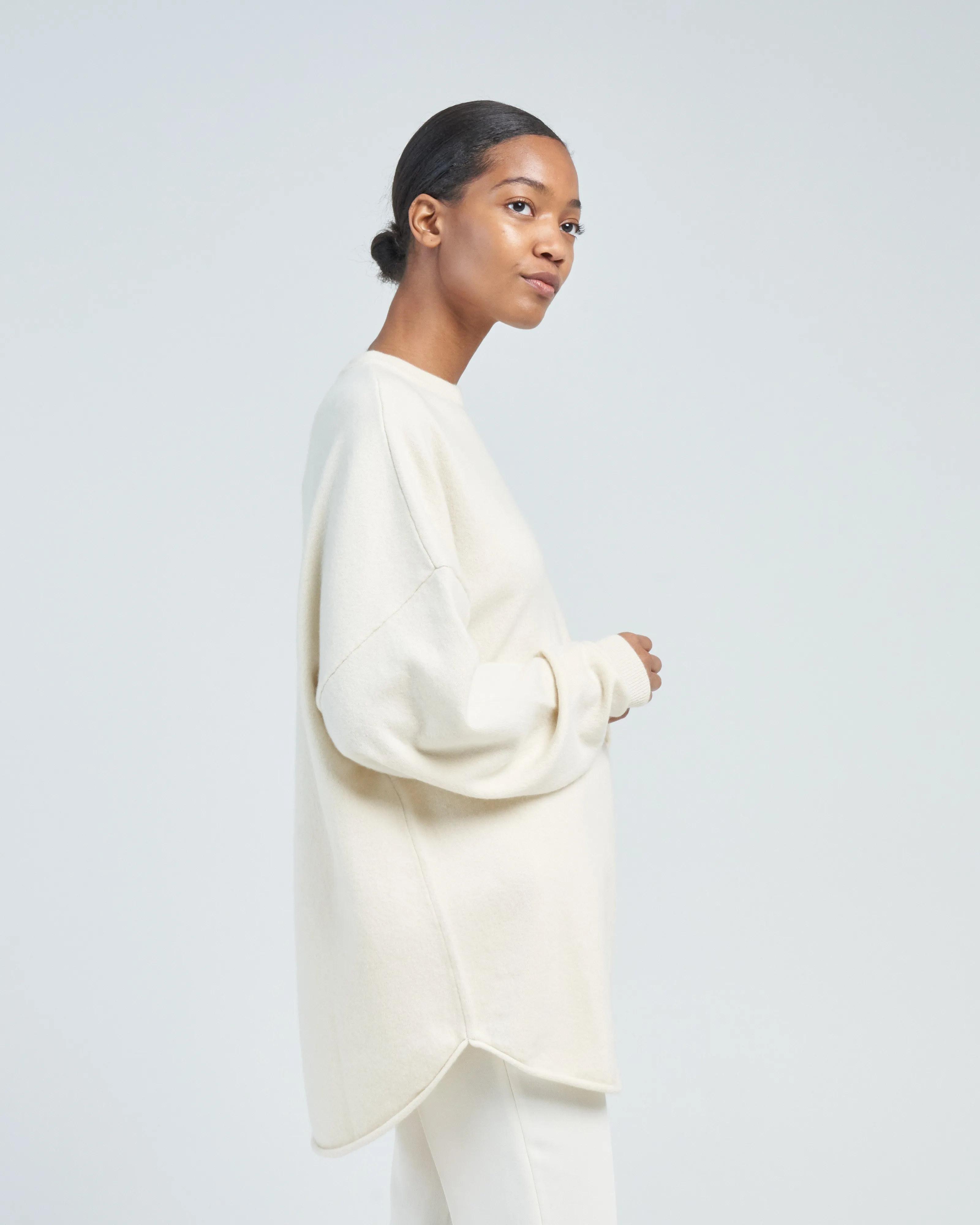crew hop oversized curve hem sweater