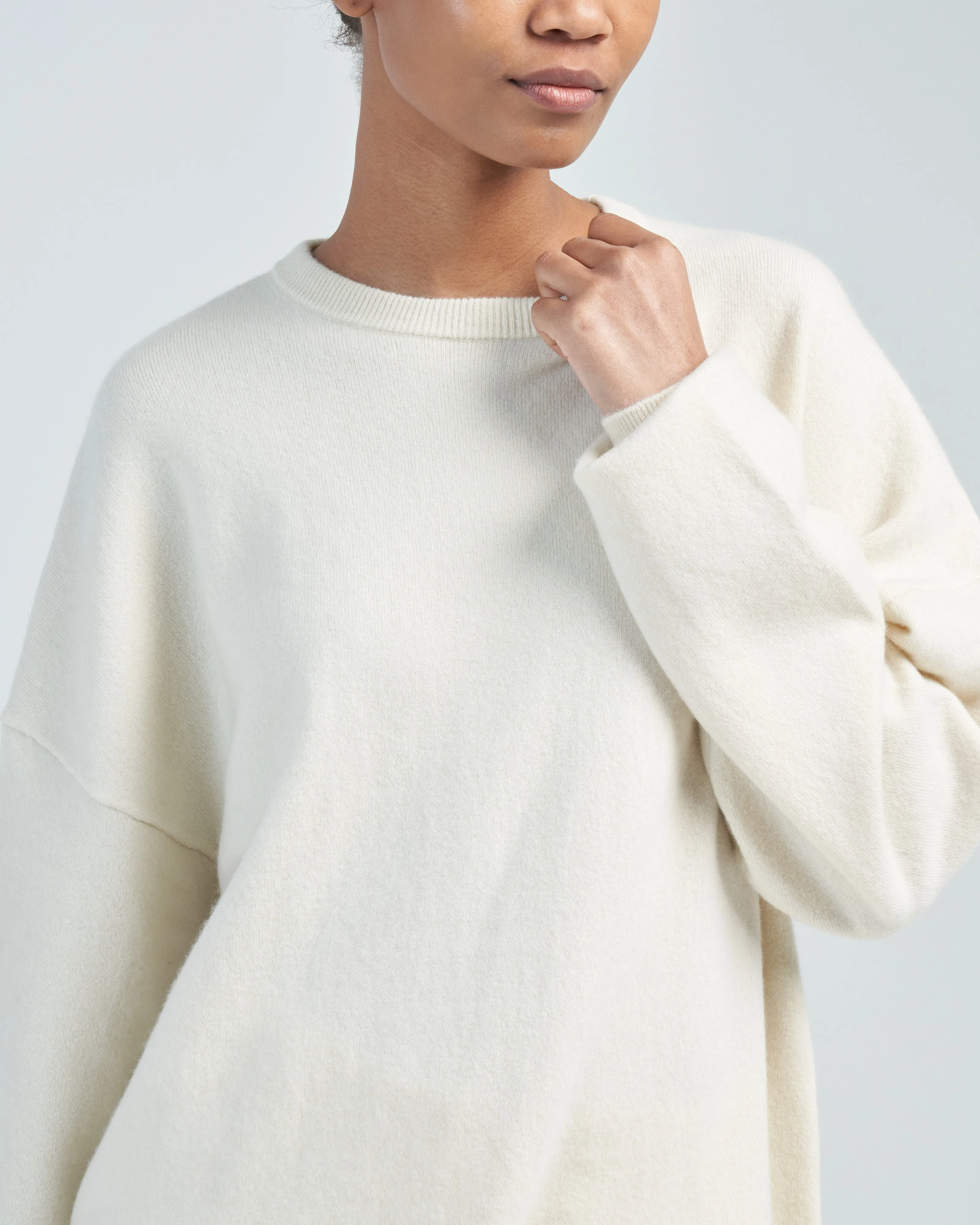 crew hop oversized curve hem sweater