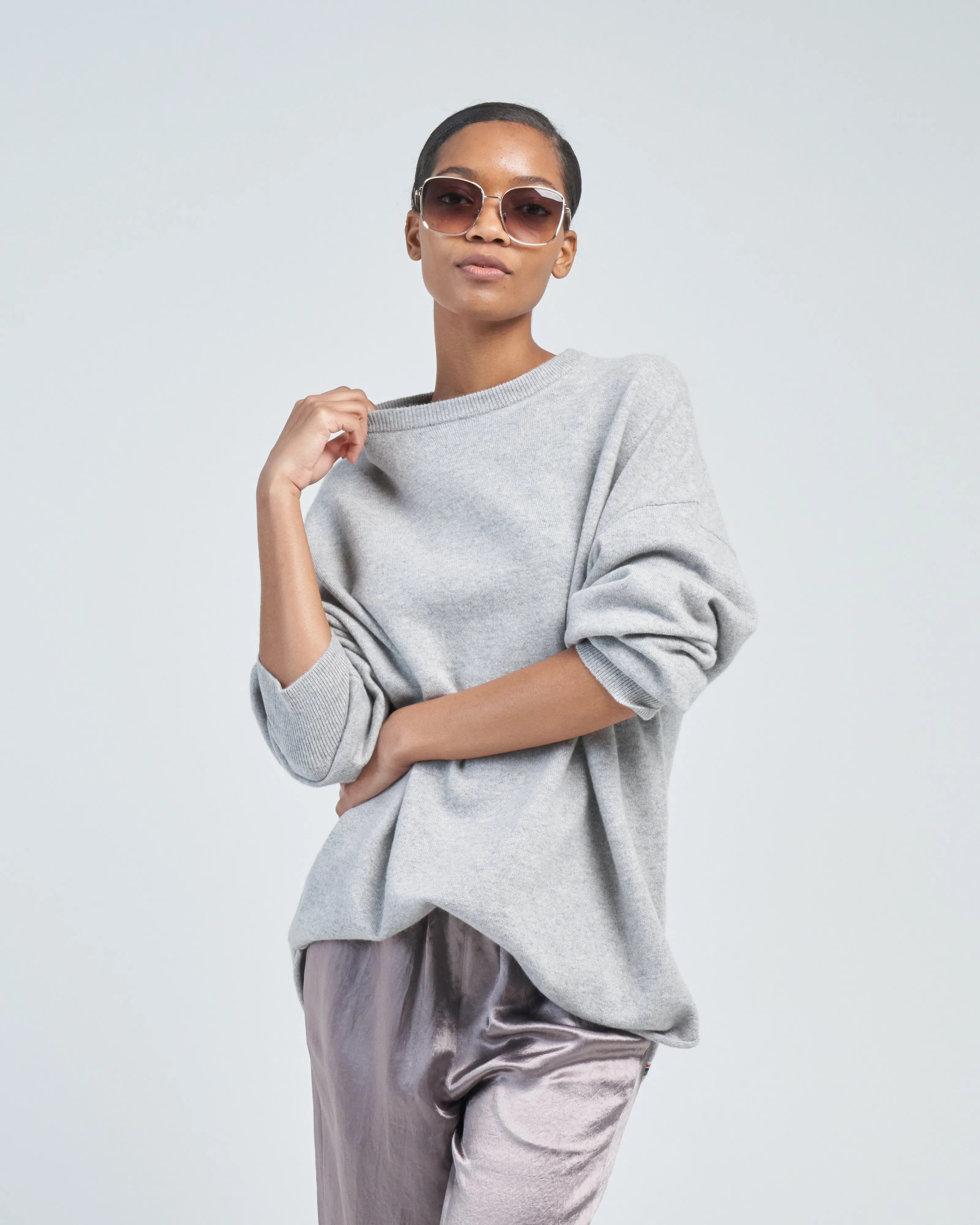 crew hop oversized curve hem sweater