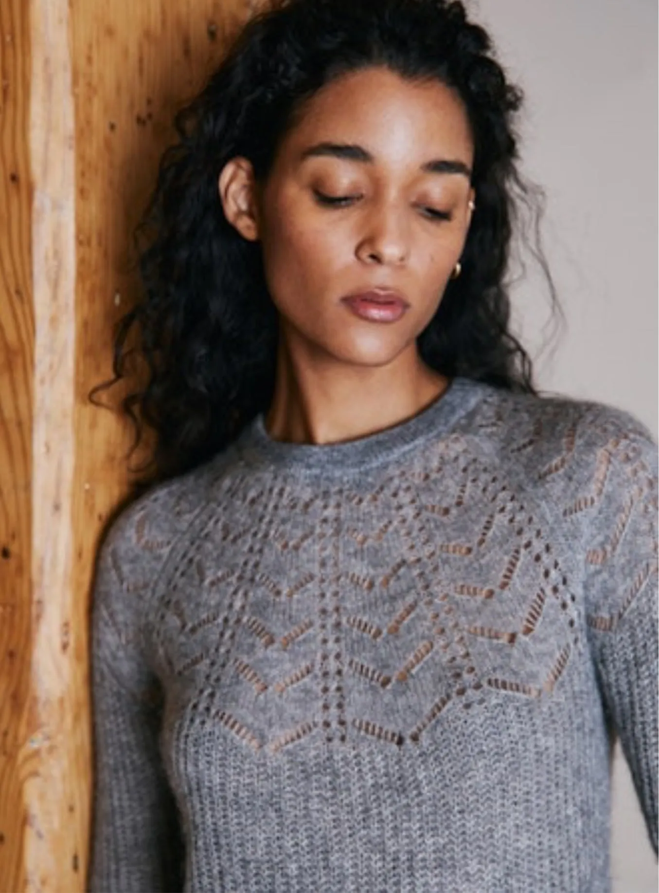 Crew w/ Scalloped Pointelle Yoke