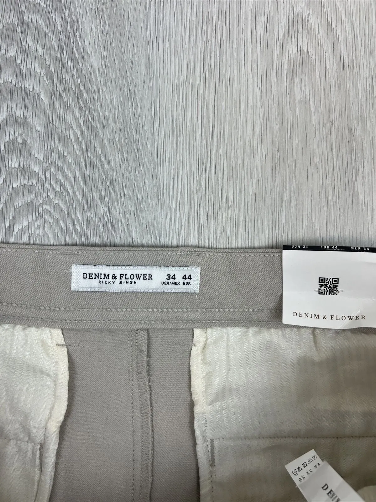 Denim & Flower Mens Chino Pants Size 34 (New with marks)