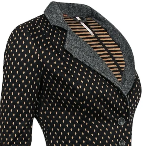 Free People black tan quilted cropped stretch blazer S