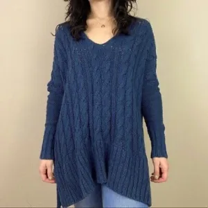 Free People Cable knitting vneck oversized sweater