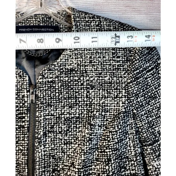 French Connection Womens Blazer Size 2 Tweed Black &amp; White Lined Zip Pockets