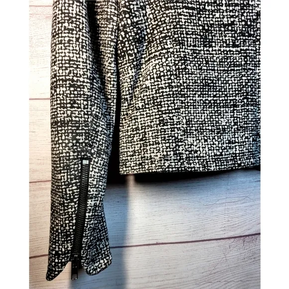 French Connection Womens Blazer Size 2 Tweed Black &amp; White Lined Zip Pockets