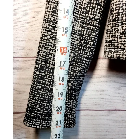 French Connection Womens Blazer Size 2 Tweed Black &amp; White Lined Zip Pockets