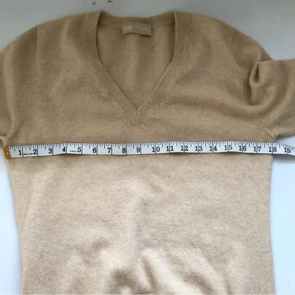 Gobi Organic Mongolian Cashmere V-Neck Sweater Pullover Tan Size Small
