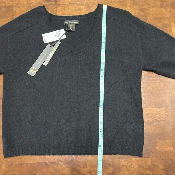 House of Harlow 1960 100% Cashmere Boxy V Neck Short Sleeve Sweater Black Size M