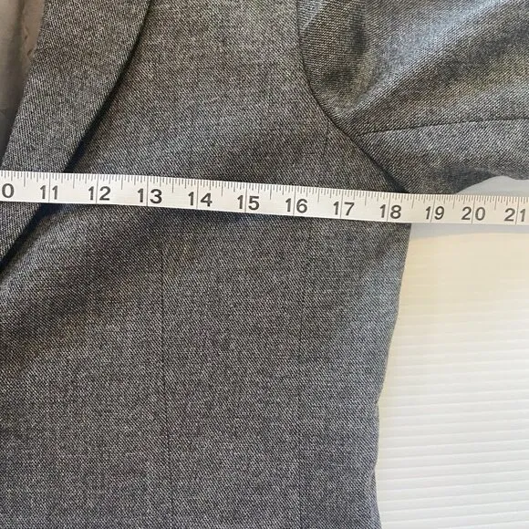 J Crew School Boy Wool Spandex Blazer Size 6 Gray Neutral Minimalist Preppy