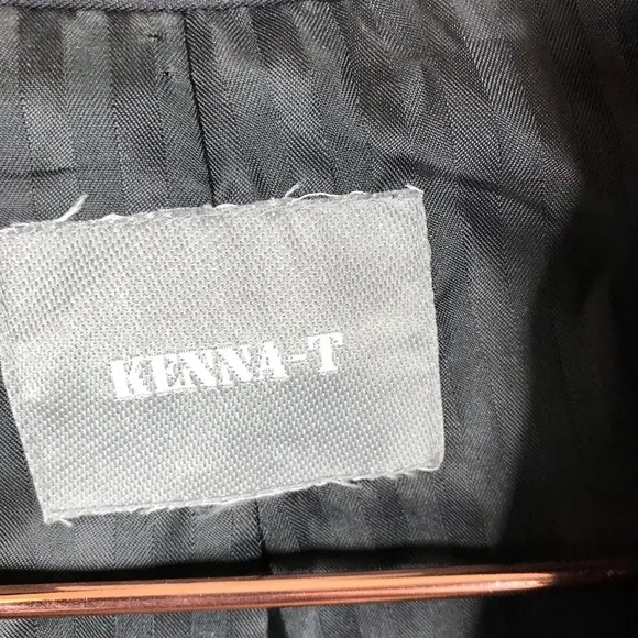 Kenna-T Black Blazer