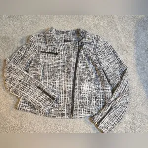 Lane Bryant Zipper Front Blazer/Jacket Size 14 NWT Black &amp; White