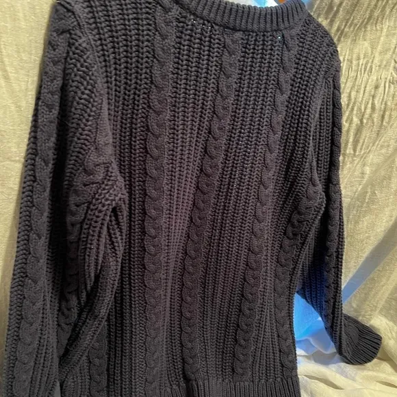 L.L.Bean vintage cable knit navy sweater. Size XL. Button accents on shoulder.