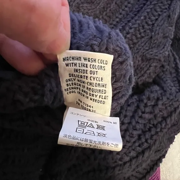 L.L.Bean vintage cable knit navy sweater. Size XL. Button accents on shoulder.