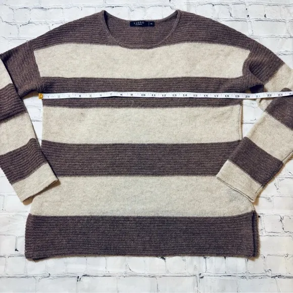 Lusso 100% Cashmere Logan Sweater Women's Size XS Caramel Combo Striped Cream