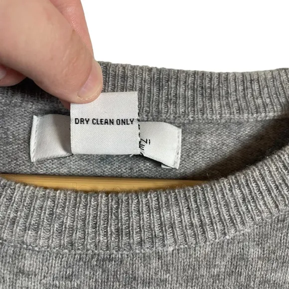 Magaschoni 100% Cashmere Be Kind Crewneck Sweater in Grey/Blue Size M
