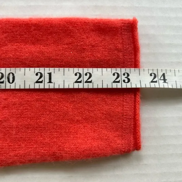 Magaschoni 100% Cashmere salmon color Sweater Sm ?