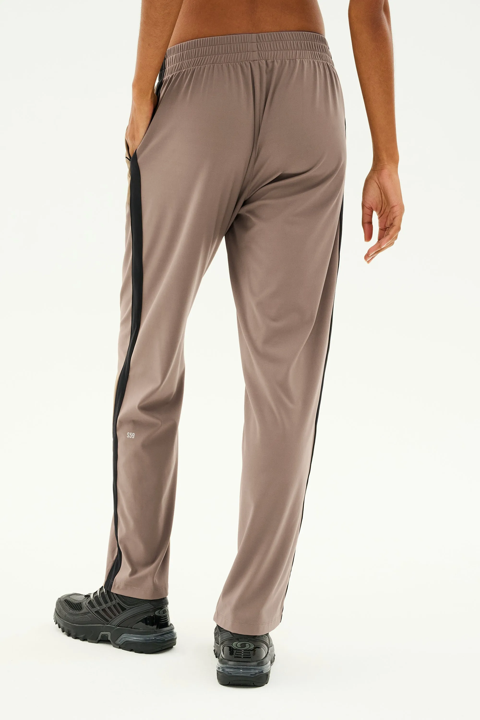 Max Rigor Track Pant - Lentil/Black