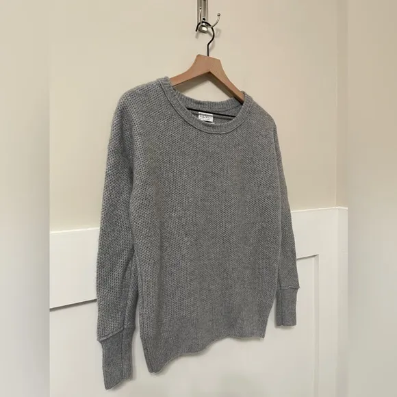 Nicole Miller Gray Cashmere Knit Long Sleeve Sweater Size Small