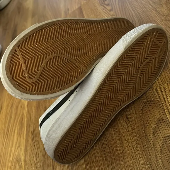 Nike blazers low youth size 4.5